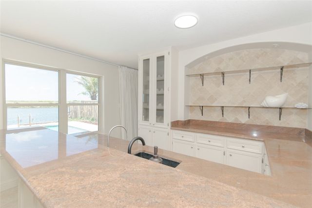 15849 El Soccorro, Corpus Christi, TX 78418