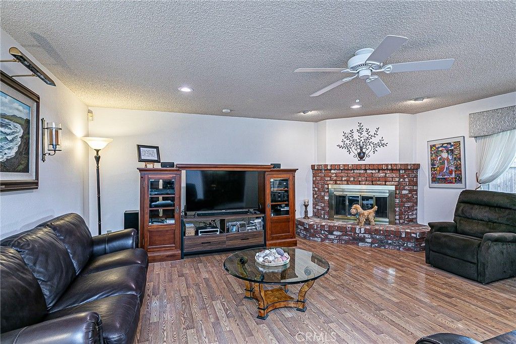 Image 10 of property listing at 4587 Monaco Court, Santa Maria, CA 93455