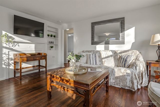 12238 76th Avenue S, Seattle, WA 98178