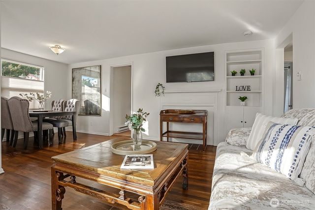 12238 76th Avenue S, Seattle, WA 98178