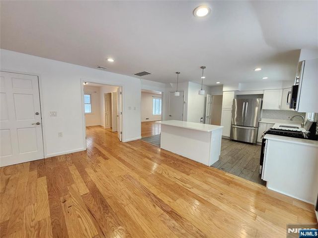 22 Tenakill Street, Closter, NJ 07624