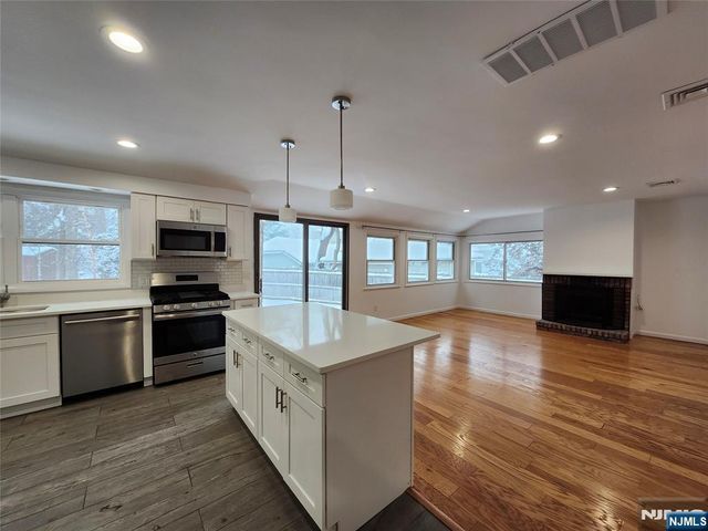 22 Tenakill Street, Closter, NJ 07624