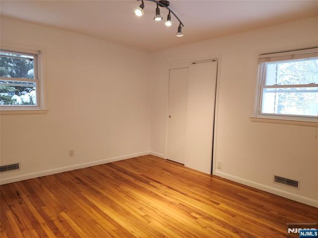 22 Tenakill Street, Closter, NJ 07624