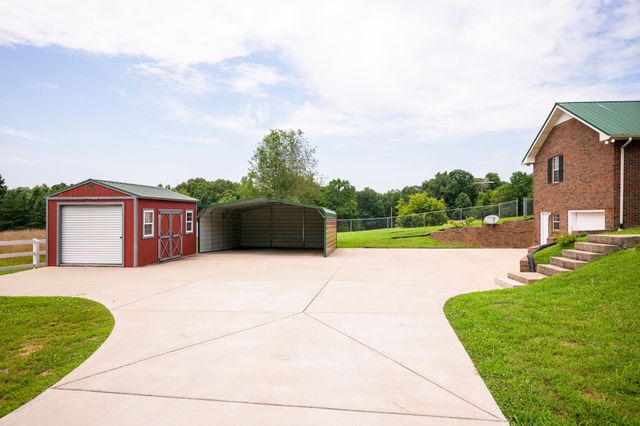1631 Taylor Town Road, White Bluff, TN 37187