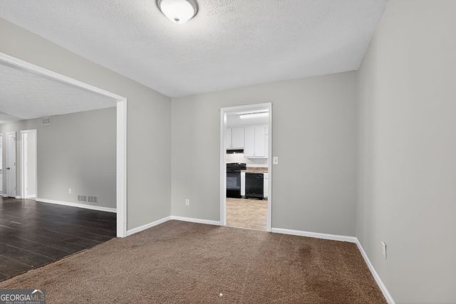 6925 Kimberland Gardens Lane, Lithonia, GA 30058