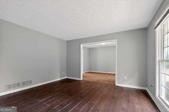 6925 Kimberland Gardens Lane, Lithonia, GA 30058