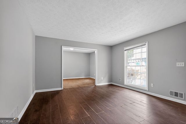 6925 Kimberland Gardens Lane, Lithonia, GA 30058