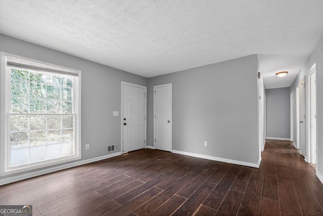 6925 Kimberland Gardens Lane, Lithonia, GA 30058