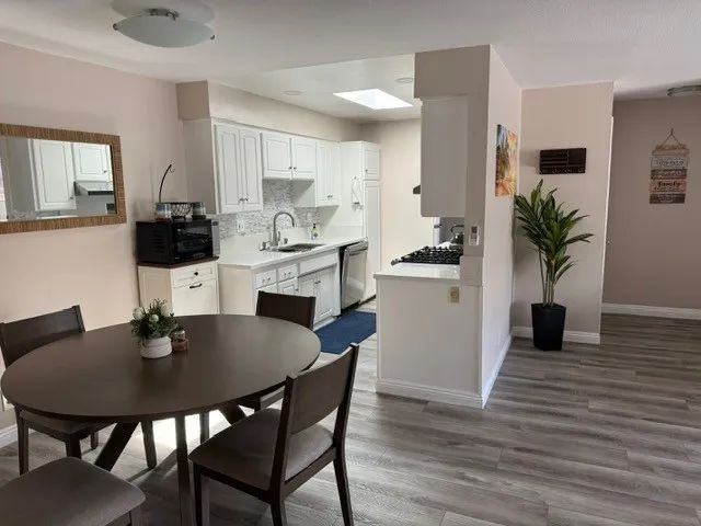11138 Aqua Vista 29, North Hollywood, CA 91602