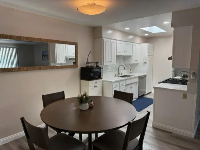 11138 Aqua Vista 29, North Hollywood, CA 91602