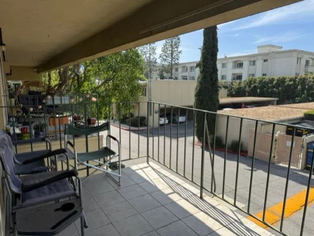 11138 Aqua Vista 29, North Hollywood, CA 91602