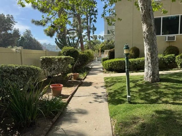 11138 Aqua Vista 29, North Hollywood, CA 91602