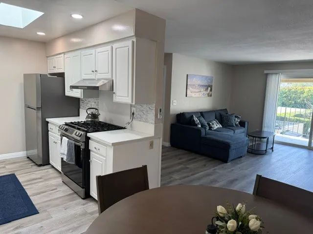 11138 Aqua Vista 29, North Hollywood, CA 91602
