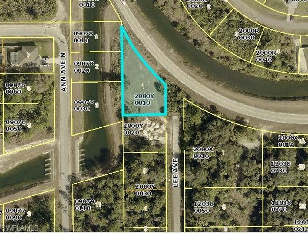 2201 W 12th ST, LEHIGH ACRES, FL 33972 — photo 2