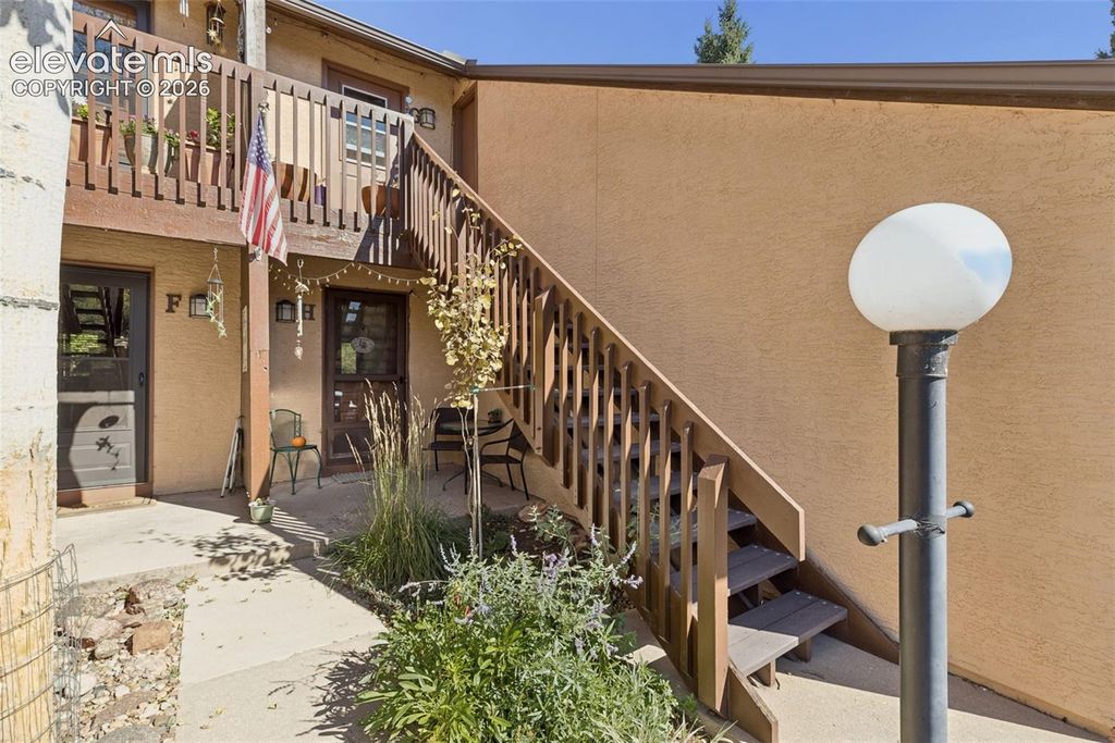 327 El Paso Boulevard H, Manitou Springs, CO 80829 — exterior