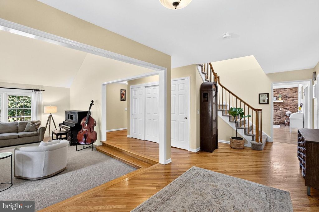 2 MARK CERMELE CT, LAWRENCE, NJ 08648 — photo 2