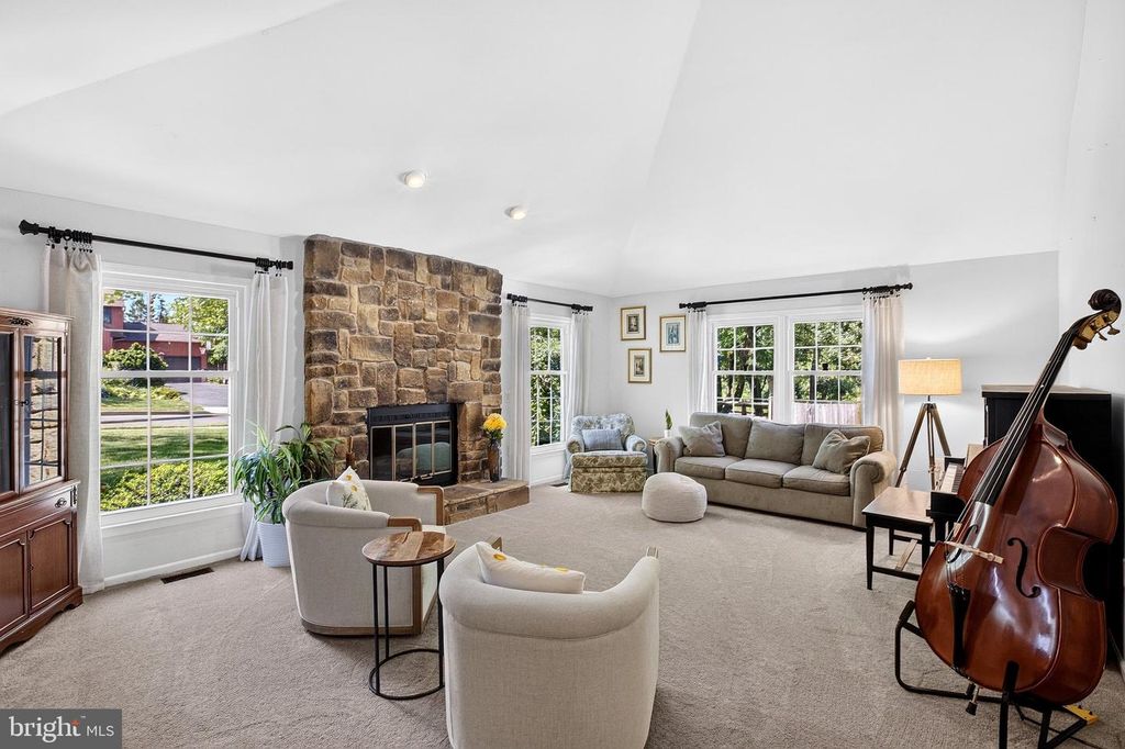 2 MARK CERMELE CT, LAWRENCE, NJ 08648 — photo 4