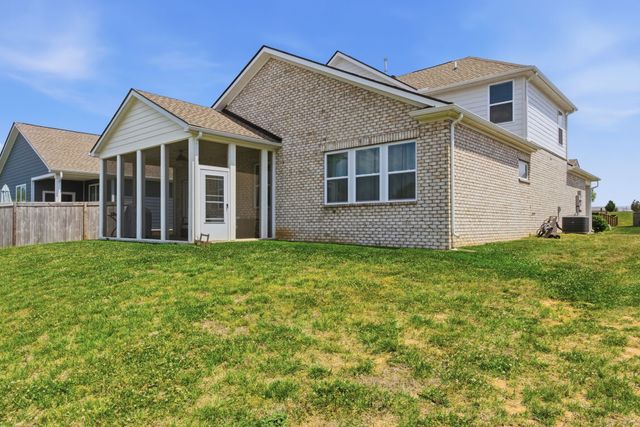 1064 Ewell Farm Cir, Spring Hill, TN 37174