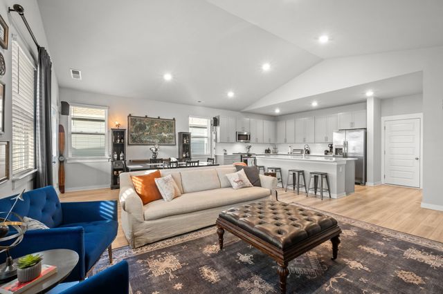 1064 Ewell Farm Cir, Spring Hill, TN 37174