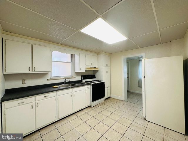 2438 S PHILIP ST, Philadelphia, PA 19148