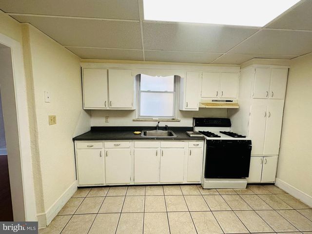 2438 S PHILIP ST, Philadelphia, PA 19148