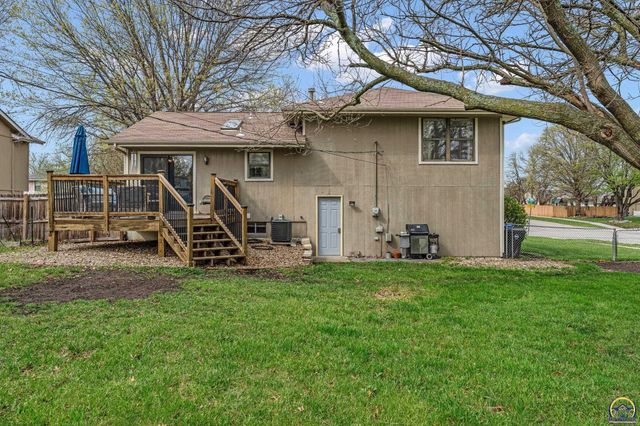 7401 SW 25th ST, Topeka, KS 66614
