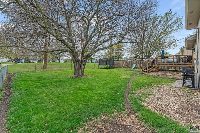 7401 SW 25th ST, Topeka, KS 66614
