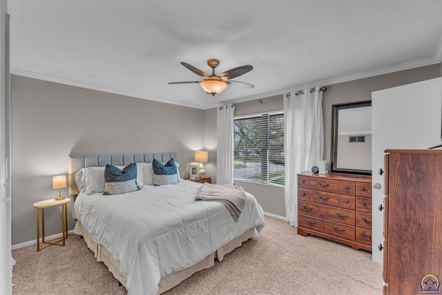7401 SW 25th ST, Topeka, KS 66614