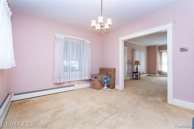 323 East Street, Milford, MI 48381