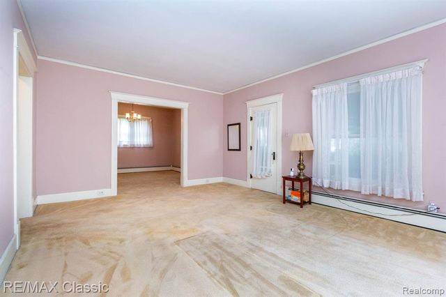 323 East Street, Milford, MI 48381