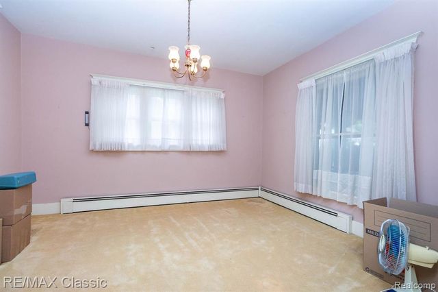 323 East Street, Milford, MI 48381