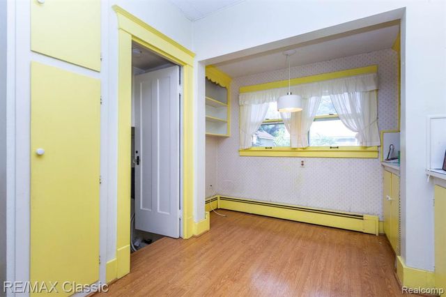 323 East Street, Milford, MI 48381