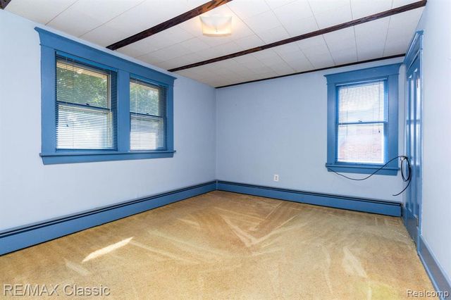 323 East Street, Milford, MI 48381