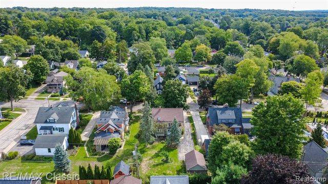 323 East Street, Milford, MI 48381