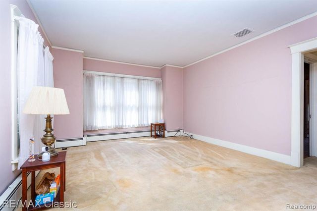 323 East Street, Milford, MI 48381