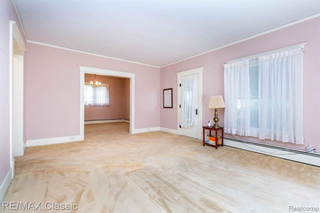 323 East Street, Milford, MI 48381