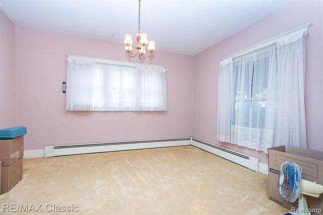 323 East Street, Milford, MI 48381