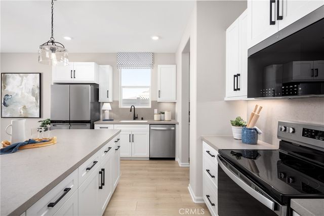 30661 Albiflora Way, Winchester, CA 92596
