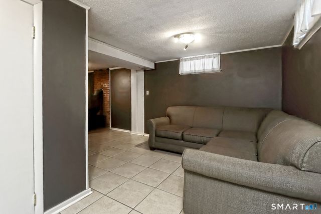 10 Hemingway Road, North Haven, CT 06473