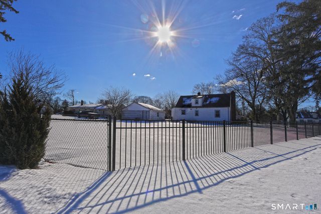 10 Hemingway Road, North Haven, CT 06473