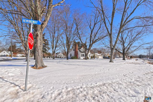 10 Hemingway Road, North Haven, CT 06473