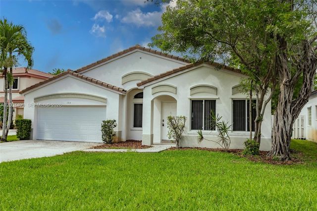 1414 E Harmony Lake Cir, Davie, FL 33324