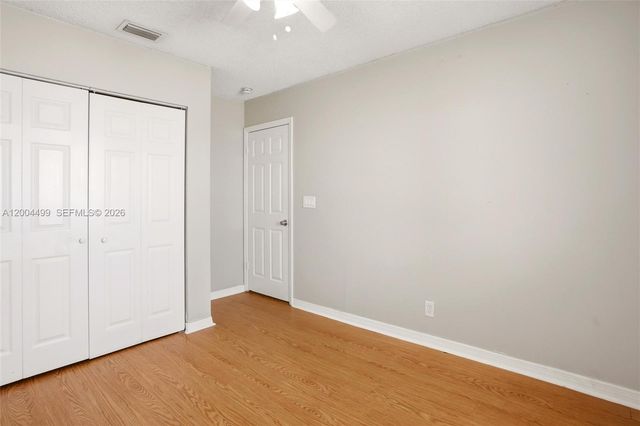 1414 E Harmony Lake Cir, Davie, FL 33324