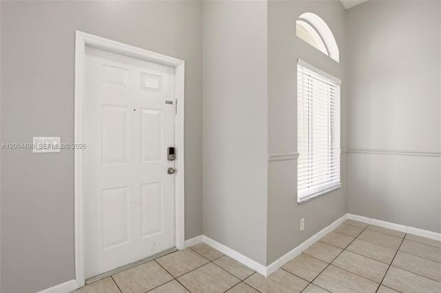 1414 E Harmony Lake Cir, Davie, FL 33324