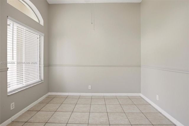 1414 E Harmony Lake Cir, Davie, FL 33324