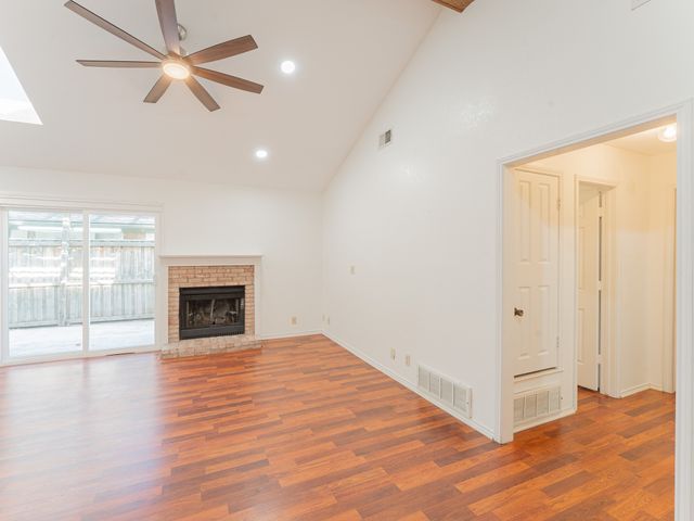 513 Essex Place, Euless, TX 76039