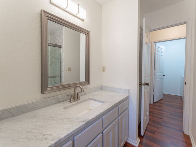 513 Essex Place, Euless, TX 76039