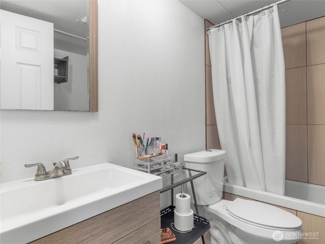 4045 49th Avenue SW #7, Olympia, WA 98512