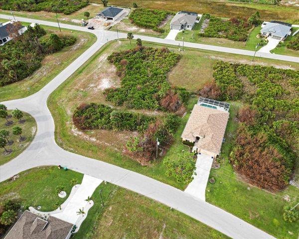 442 ALBATROSS ROAD, Rotonda West, FL 33947