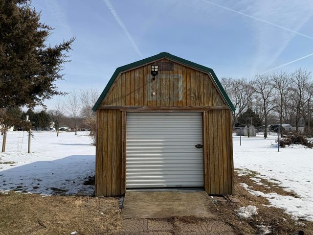 9103 Estates Drive, Demotte, IN 46310